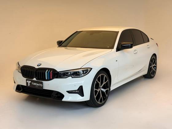 BMW 320i 2.0 16V TURBO GASOLINA SPORT AUTOMÁTICO BMW 320i 2.0 16V TURBO GASOLINA SPORT AUTOMÁTICO